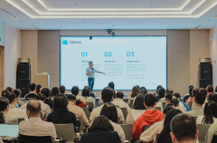 <b>鞭策个性方案落地</b>