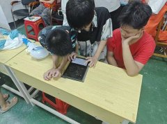 动还设置“音乐故事角”取奥尔夫音乐逛戏《咕